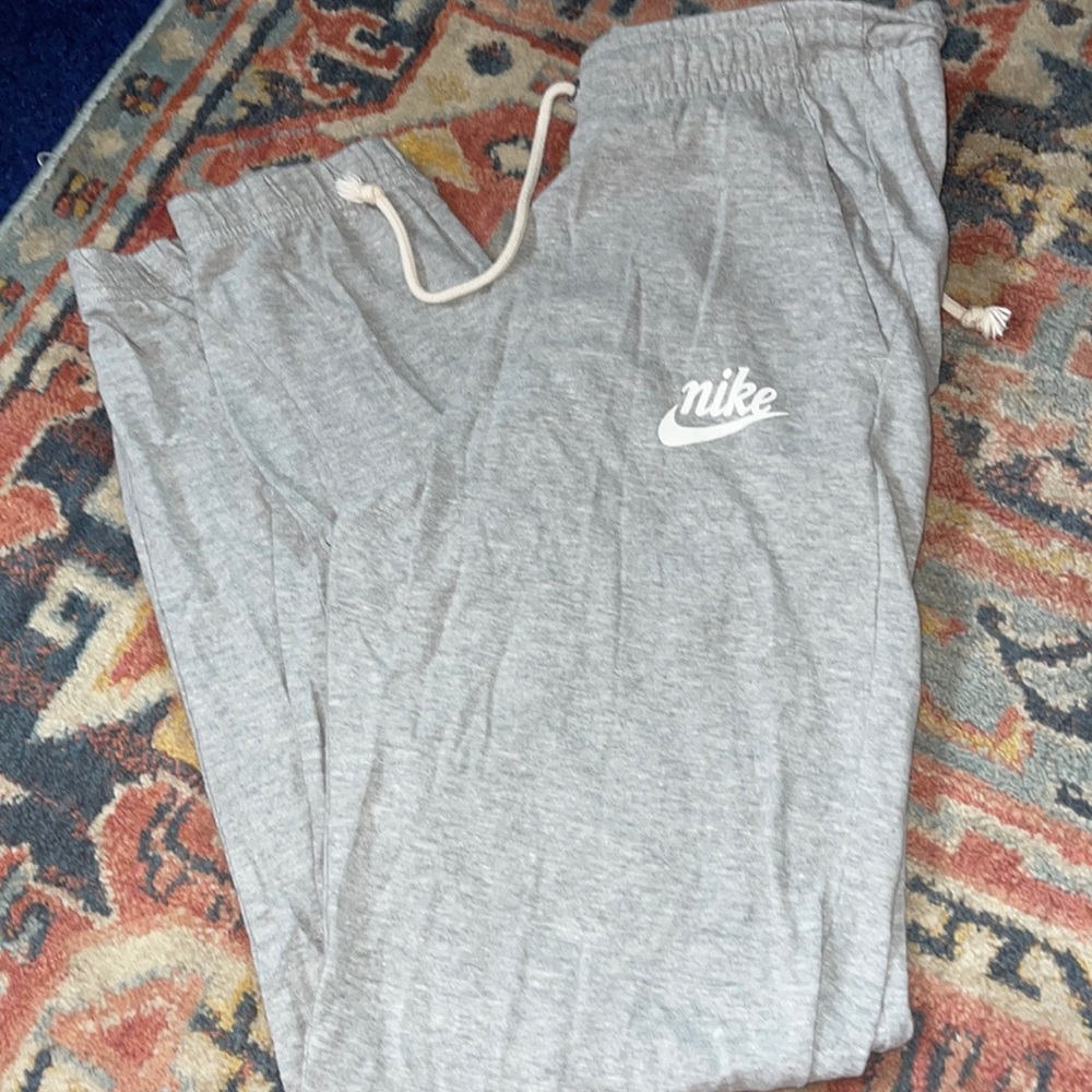Grey nike sweat pants